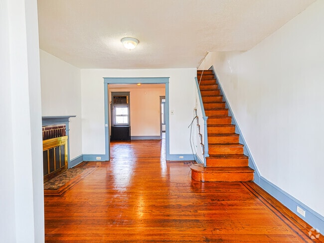 Building Photo - 3359 Tyson Ave Rental