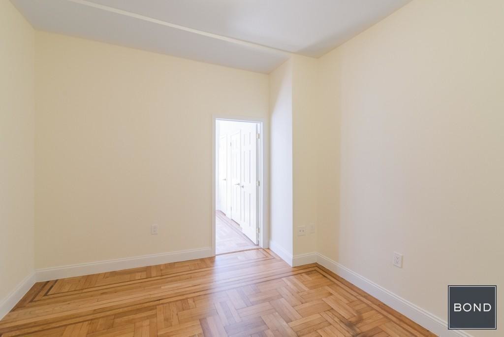 Photo - 228 East 36 Street