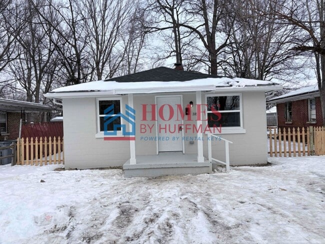 Building Photo - Two bedroom House | Remodeled