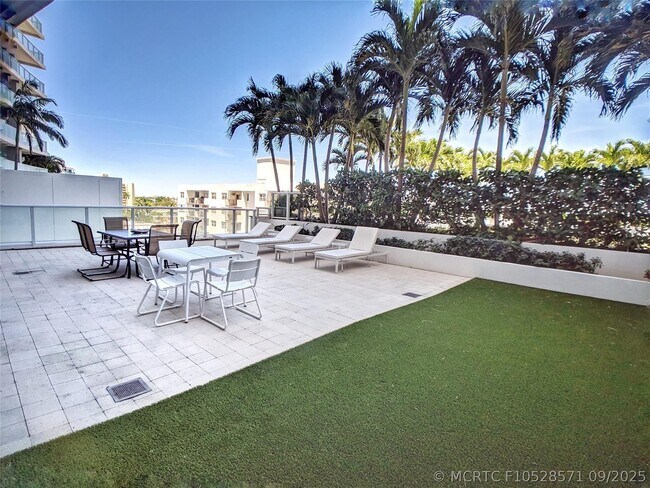 Photo - 3101 Bayshore Dr Unit 506