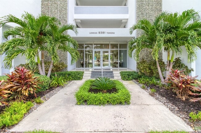 Photo - 9381 E Bay Harbor Dr Unit 202S