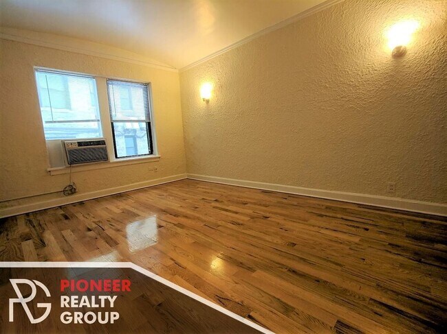 Photo - 536 W Arlington Pl Unit 115