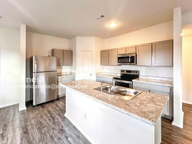 Photo - 5125 Red Fox Trl