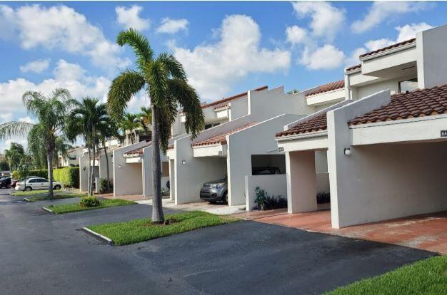 Building Photo - 6667 Racquet Club Dr Unit 182