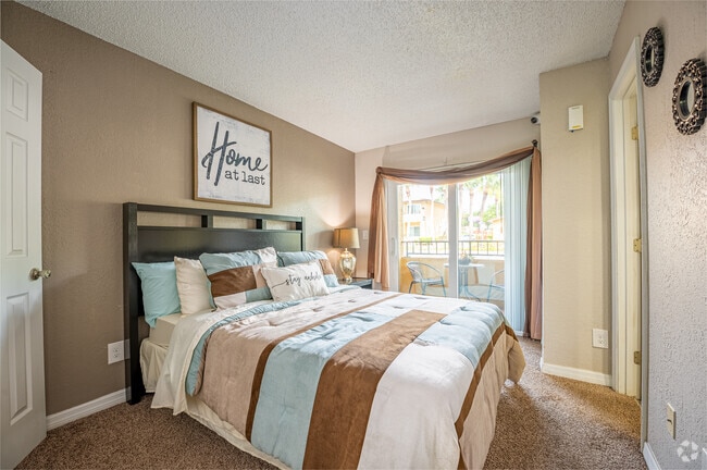 1BR, 1BA - 550SF - Bedroom