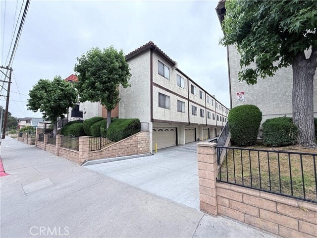 Building Photo - 1712 S 6th St Unit 5