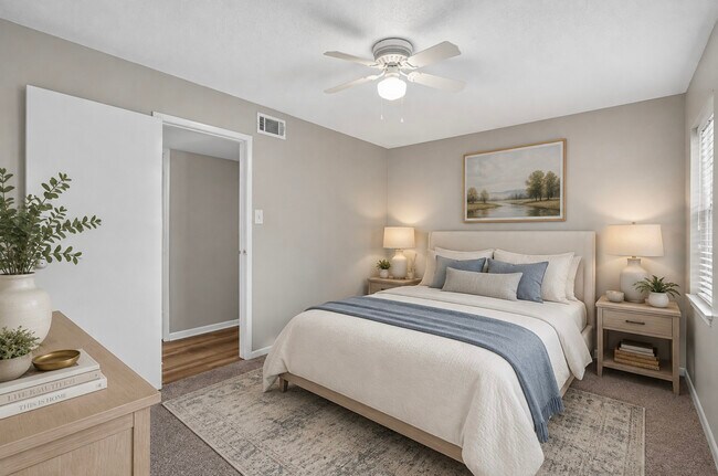 Photo - The Melrose Apartments