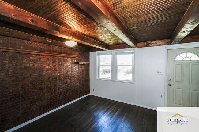 Photo - 217 W Edgevale Rd