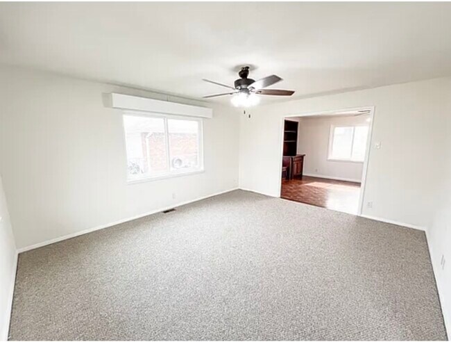 Photo - 143 Ramblewood Rd