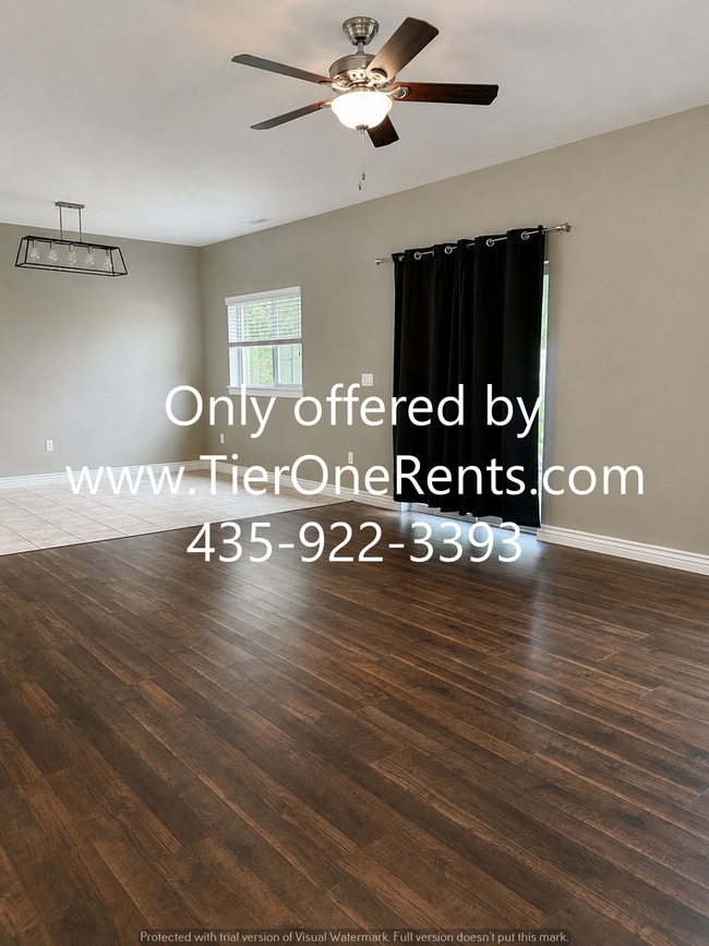 This property offers a NO DEPOSIT option available for qualified renters!