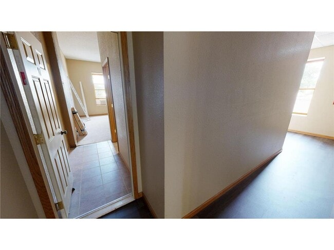 Photo - 539 Pacific Ave SW