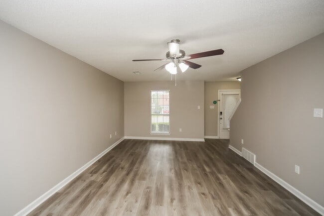 Photo - 7228 Hunter's Horn Dr