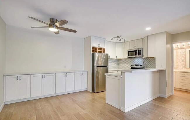 Photo - 4600 Lamont St Unidad 4-122