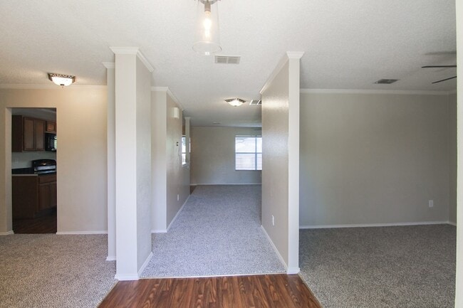 Photo - 1460 Stewart Dr