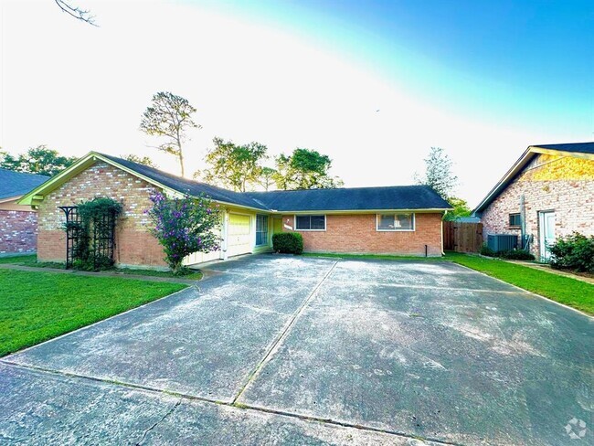 Building Photo - 7238 Woodfern Dr Rental