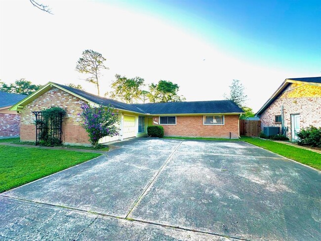 Photo - 7238 Woodfern Dr Casa