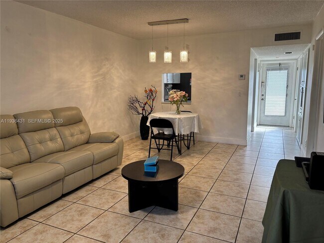 Photo - 351 Cambridge Rd Unit 108