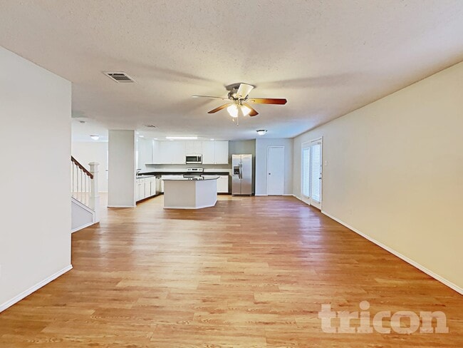 Photo - 146 Washington Way