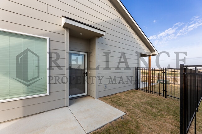 Photo - 12438 Blanford St