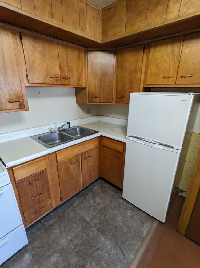 Photo - 501 W Adams St