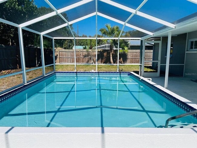 Photo - 6690 17th St N