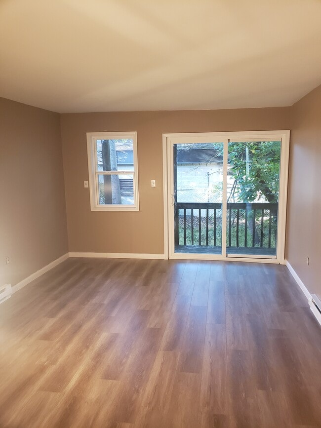 Photo - 27 Doris Drive Unit 27B