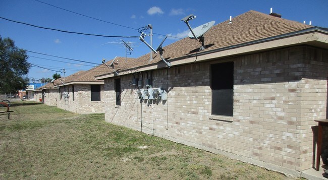 Photo - El Chaparral Apartment