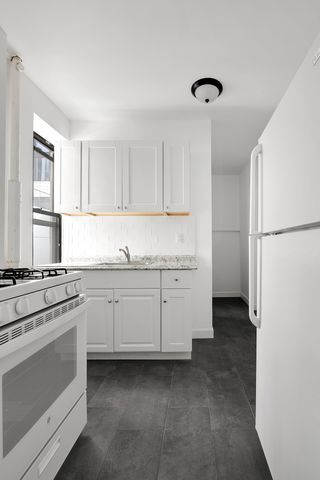 Photo - 256 S 4th St