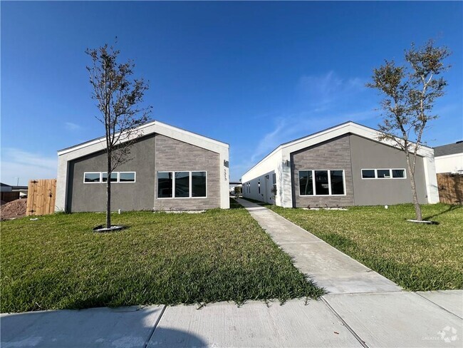 Building Photo - 1313 E Hibiscus Ave Unit 1 Rental