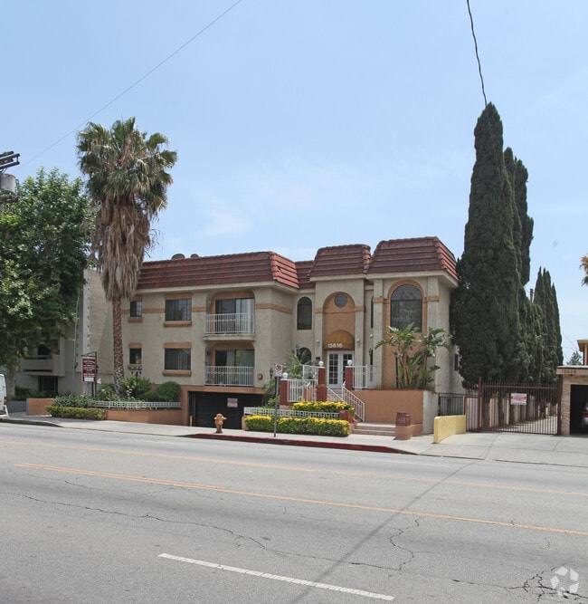 Vanowen Apartments - Vanowen Apartments