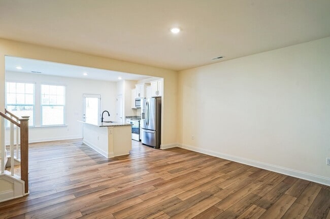 Photo - 20 Honeydew Wy