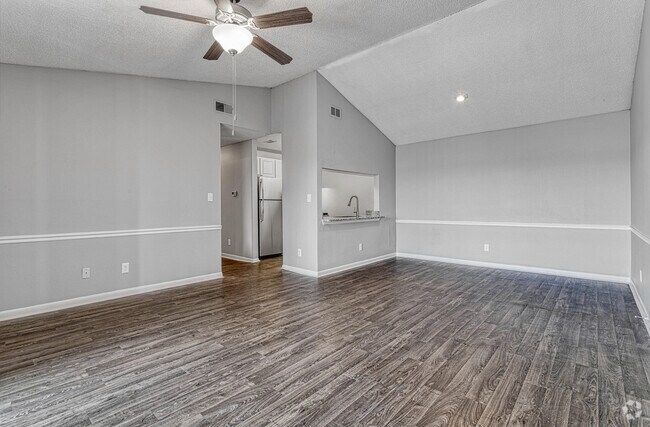 2BR, 2BA, Upgrade - 1140 SF
