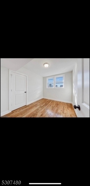 Photo - 2037 Gless Ave