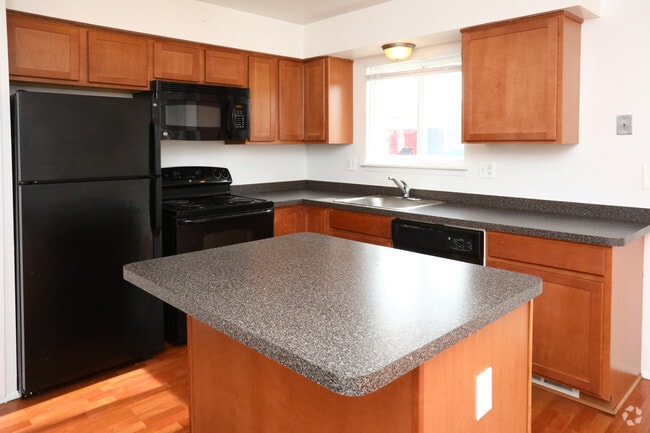 3HAB, 1.5BA - 1,190 ft² - Royal Woods - Riverview, MI