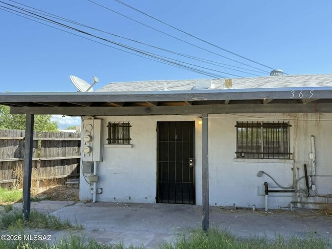 365 W 33rd St