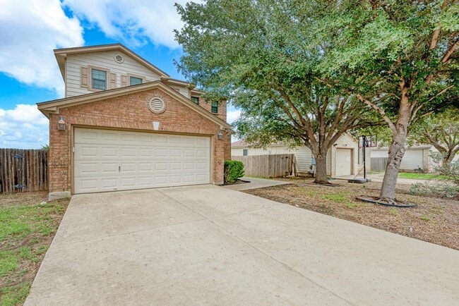 Photo - 530 Sheep Trail Dr House