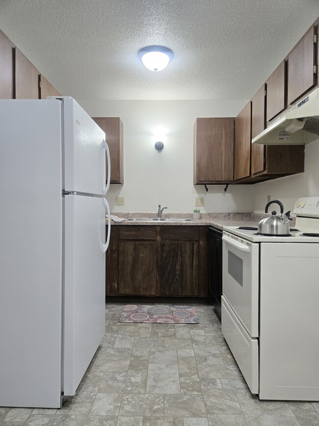 2 Bed, 1 Bath - 1105 12th St