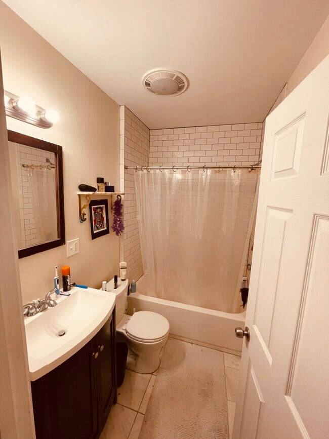 Photo - 47 Orleans St Unit 1