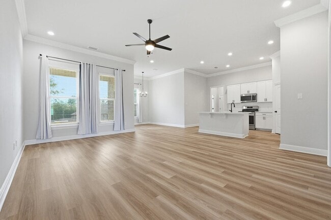 4631 Jayhawk Dr