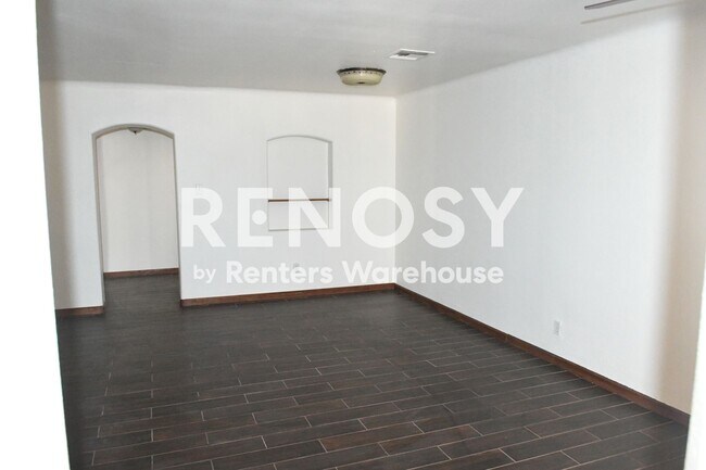 Photo - 325 W Highland Ave