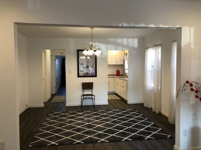 Photo - 3102 Raymond Ave