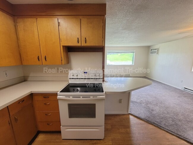 Photo - 1702 W 7th Pl Unidad B