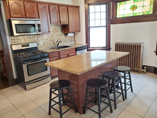 Photo - 208 Ontario St Unit B