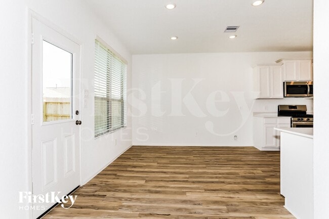 Photo - 23926 Lakota Cyn Dr