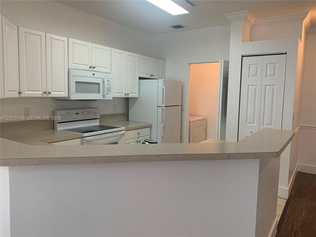 Photo - 4702 SW 160th Ave Unit 325