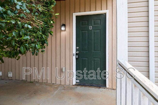 Photo - 111 Charlestowne Way Unit B