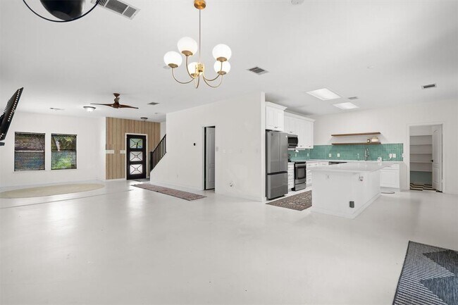 8353 Steamline Cir