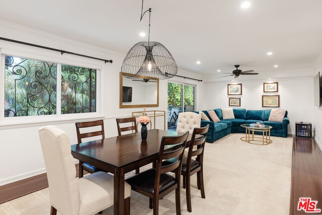 Building Photo - 6708 Hillpark Dr Unit 302