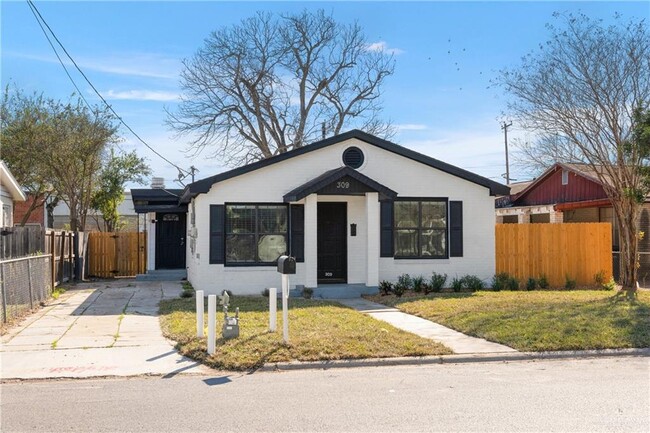 Building Photo - 309 S 4th St Rental