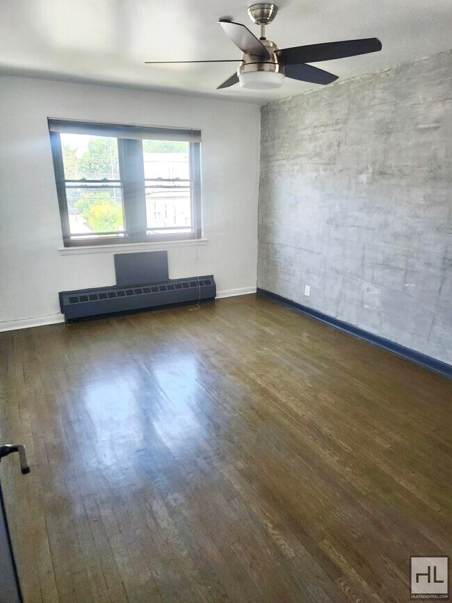 Photo - 44 STREET Unit 2A